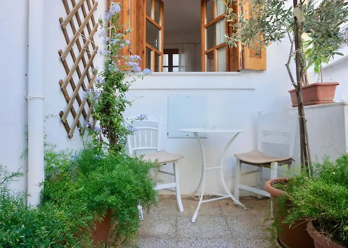 Crete Garden Apartments